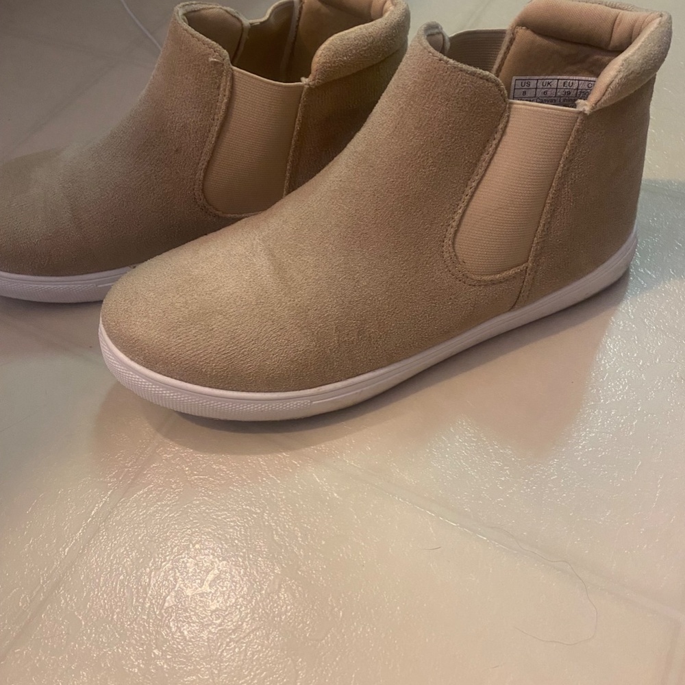 booties - Picture 2 of 2